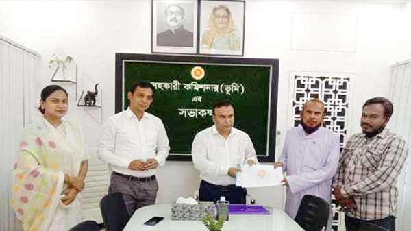 লালমনিরহাটের হাতীবান্ধায় সেই বীর মুক্তিযোদ্ধাকে ভূমি প্রদান করলো প্রশাসন