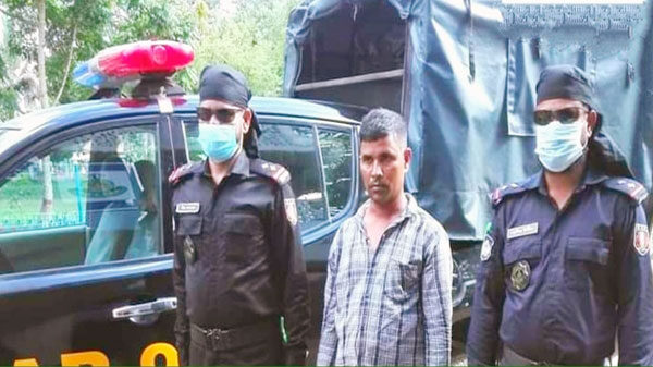 বিপুল পরিমাণ ইয়াবা সহ মাদক কারবারি আটক