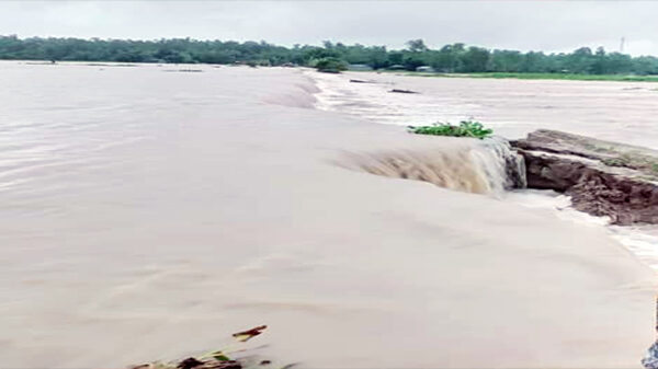 লালমনিরহাটে তিস্তার পানি বৃদ্ধিতে ভেঙ্গে গেছে ফ্লাড বাইপাস প্লাবিত নিম্নাঞ্চল