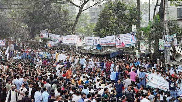 বিএনপি'র ঘোষিত ‘কঠিন’ সমাবেশ শুরু