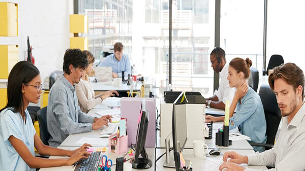 অফিসের নির্ধারিত সময়ের পর কাজের জন্য ফোন করলেই জরিমানা!