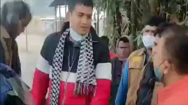 লালমনিরহাটে ৭০ বোতল ফেন্সিডিলসহ পুলিশ কনস্টেবল গ্রেফতার!