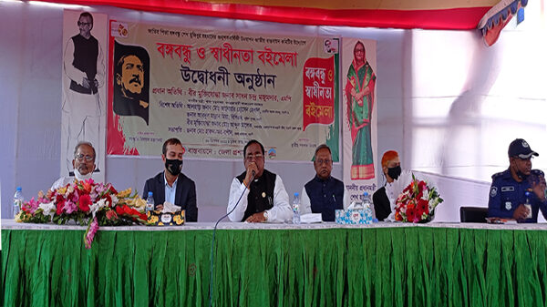 এই প্রজন্মকে স্বাধীনতা ও মুক্তিযুদ্ধের প্রকৃত ইতিহাস জানতে হলে বেশী বেশী বই পড়তে হবে-খাদ্যমন্ত্রী