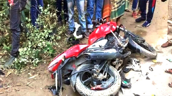 সড়ক দূর্ঘটনায় মোটরসাইকেল আরোহীর মৃত্যু