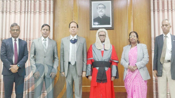 শপথ নিয়েছেন বাংলাদেশের নতুন সিইসি কাজী হাবিবুল আউয়াল ও কমিশনারগণ