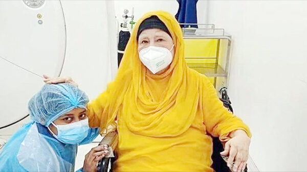হাসপাতাল থেকে বিকালে বাসায় ফিরবেন খালেদা জিয়া