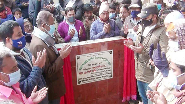 নবাবগঞ্জে প্রাথমিক বিদ্যালয় ভবন নির্মাণ কাজের উদ্বোধন করলেন-এমপি শিবলী সাদিক