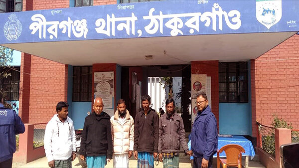 ঠাকুরগাঁওয়ে মোটরসাইকেলসহ ৫ জুয়াড়ি আটক