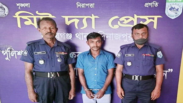নবাবগঞ্জে সিসি ক্যামেরা ফুটেজ দেখে আন্তঃজেলা চোর চক্রের অন্যতম আসামী গ্রেপ্তার