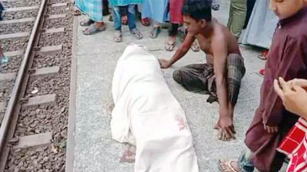 নীলফামারীতে ট্রেনে কাটা পড়ে কবির নামের এক ব্যক্তির মৃত্যু