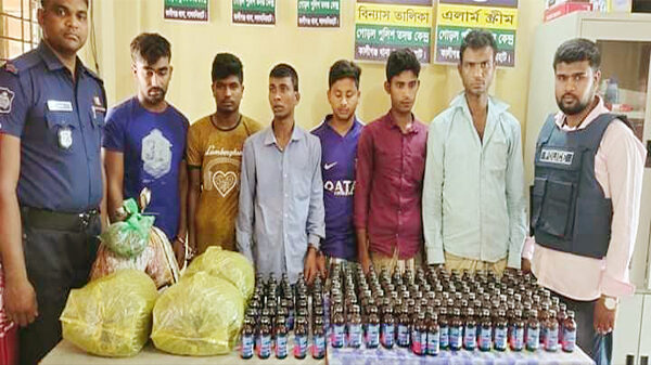 লালমনিরহাটের কালীগঞ্জে বিপুল পরিমাণ গাঁজা ও ফেন্সিডিলসহ গ্রেফতার-৬