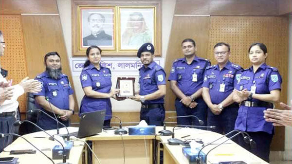 টানা ৪র্থ বার শ্রেষ্ঠ ওসির পুরস্কার পেলেন কালীগঞ্জ থানার ওসি এটিএম গোলাম রসুল