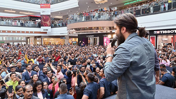 কেজিএফ ২’র অগ্রিম টিকিট বিক্রির ধুম, দাম ২ হাজার রুপি!
