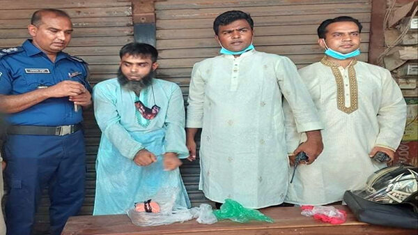 বগুড়ায় ১৬০০ পিস ইয়াবা সহ মাদক ব্যবসায়ী গ্রেফতার