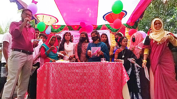 নওগাঁর আত্রাইয়ে খনজোর জয়সাড়া উচ্চ বিদ্যালয়ের এসএসসি-২২ পরীক্ষার্থীদের বিদায় ও দোয়া অনুষ্ঠান