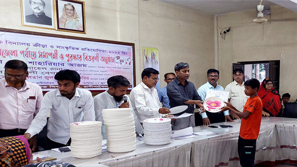 রাণীশংকৈলে প্রাথমিক বিদ্যালয়ের ক্রীড়া-সাংস্কৃতিক প্রতিযোগিতার সমাপনি ও পুরুস্কার বিতরণ
