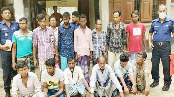 শেরপুর জুয়ার আসর থেকে সাবেক ইউপি সদস্য সহ আটক-৮
