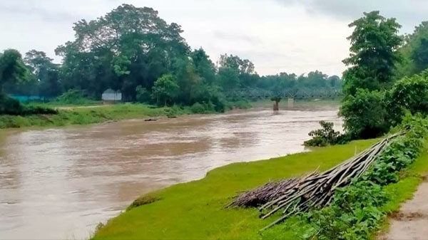 বন্যায় শ্রমজীবীদের হাহাকার চারিদিকে
