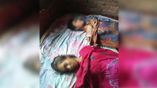 নওগাঁর আত্রাইয়ে মেহেদির রং না মুছতেই শয়ন কক্ষে গলায় ফাঁস দিয়ে এক নবদম্পতি আত্নহত্যা করেছে। তাদের আত্নহত্যার প্রকৃত কারন