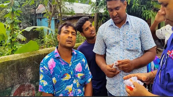 শেরপুরে ২০০ পিস ইয়াবা সহ ৫ মামলার আসামি গ্রেফতার