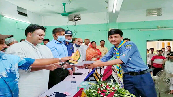 নবাবগঞ্জে জাতীয় শিক্ষা সপ্তাহ ও বঙ্গবন্ধু সৃজনশীল মেধা অন্বেষণ পুরস্কার বিতরন