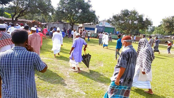 ঠাকুরগাঁওয়ে বৃষ্টির জন্য দুই রাকাত নামাজ ও মোনাজাত অনুষ্ঠিত