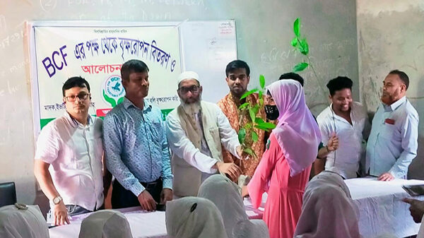 শাজাহানপুরে B.C.F এর আয়োজনে বৃক্ষরোপণ বিতরণ ও আলোচনা সভা অনুষ্ঠিত