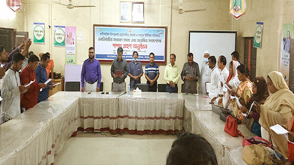 রাণীশংকৈলে নবনির্বাচিত ইউপি সদস্যদের শপথগ্রহণ অনুষ্ঠিত