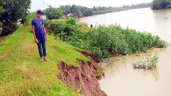 মনু নদের বাঁধরক্ষা প্রকল্প সম্পন্নে অনিশচয়তার ভাঁজ