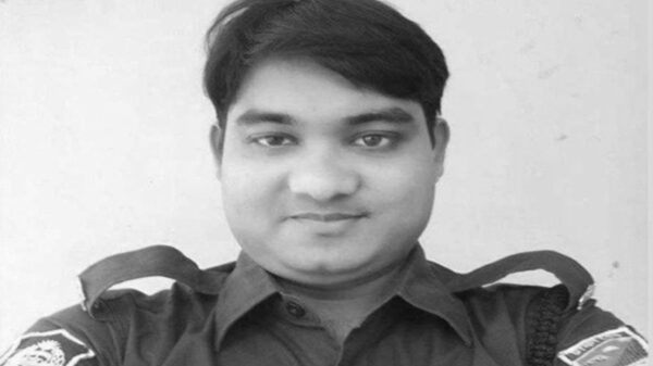 সড়ক দুর্ঘটনায় প্রাণ গেল পুলিশ সদস্যের