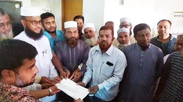 শাজাহানপুরে ইউপি-উপ নির্বাচনে স্বতন্ত্র প্রার্থীর মনোনয়ন জমা