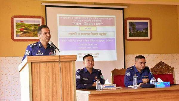 ডিআইজি'র মৌলভীবাজার পুলিশ লাইন্স রিজার্ভ পরিদর্শন ও সনদপত্র বিতরণ