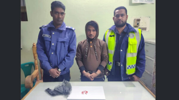 শ্রীমঙ্গলে পুলিশের জালে ইয়াবা কারবারি