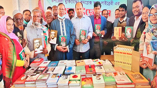 ঠাকুরগাঁওয়ের রাণীশংকৈল মুক্তিযোদ্ধা ভবনে পাঠাগার উদ্বোধন