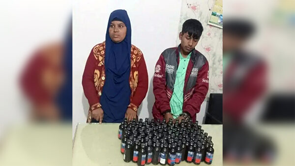 নীলফামারীতে ১০০ বোতল ফেন্সিডিলসহ মা-ছেলে গ্রেফতার