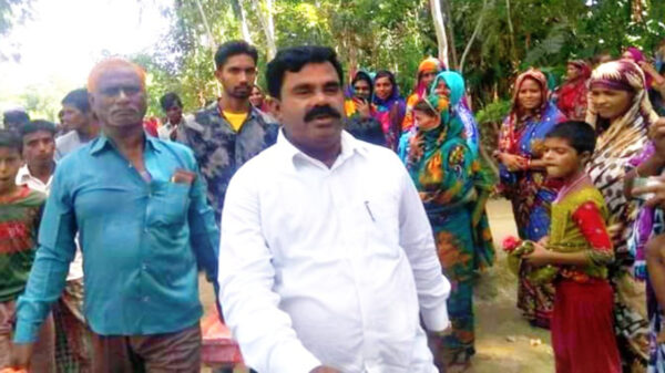 গণসংযোগে ব্যস্ত শফিউল আলম